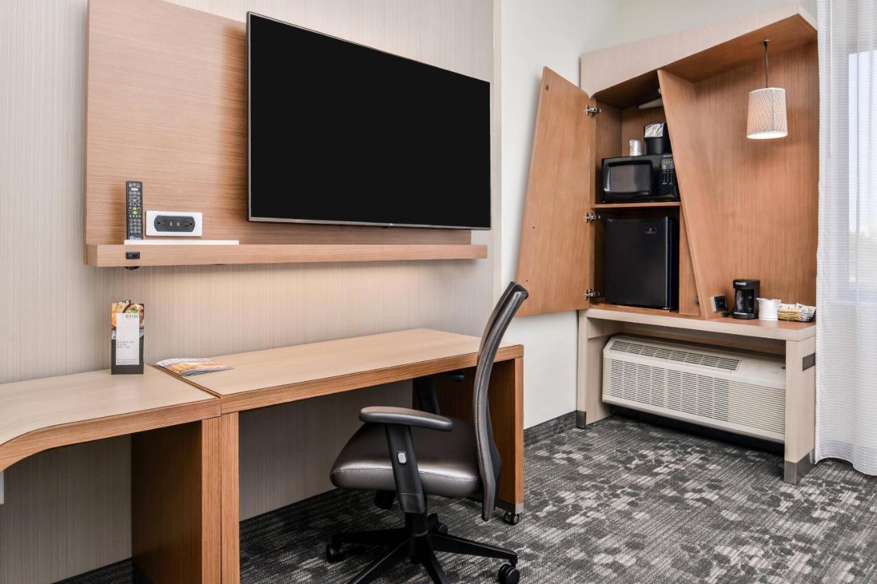 Courtyard By Marriott Charlotte Northlake Eksteriør billede