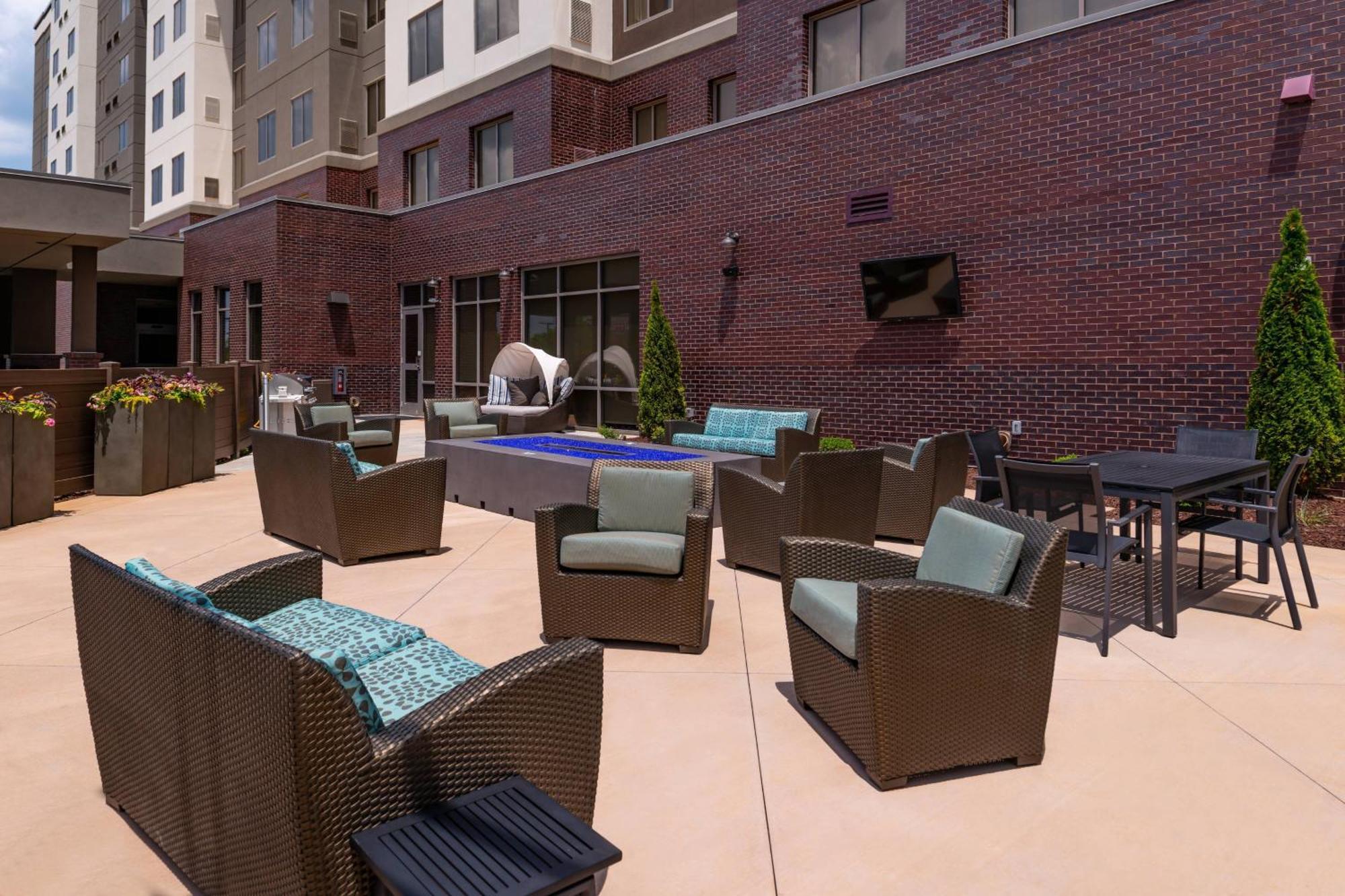 Courtyard By Marriott Charlotte Northlake Eksteriør billede